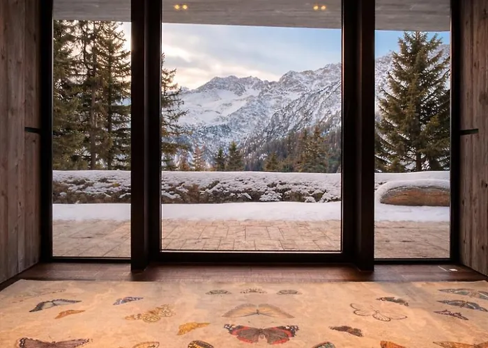 Caselva Mountain By ארוזה